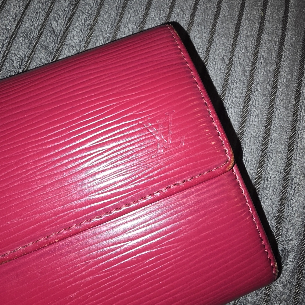 Louis Vuitton Epi Sarah International long wallet in Pink leather - Picture 2 of 12